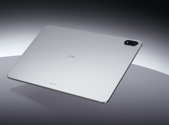OnePlus Pad 3 is confirmed to be powered by the Snapdragon 8 Elite processor for performance.(OnePlus)